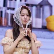 『暴君のシェフ』ユナ、女神ビジュアルで魅せた！“目が離せない”舞台裏ショット【PHOTO】