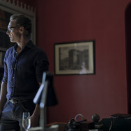 「ナイト・マネジャー」シーズン2　© Amazon MGM Studios