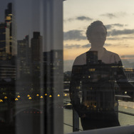 「ナイト・マネジャー」シーズン2　© Amazon MGM Studios