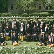 『白の花実』©2025 BITTERS END/CHIAROSCURO