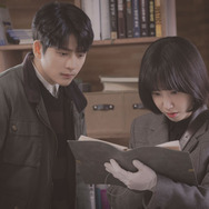 Netflixシリーズ「ウ・ヨンウ弁護士は天才肌」独占配信中