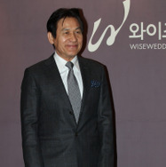 アン・ソンギ　Photo by ilgan Sports/Multi-Bits via Getty Images