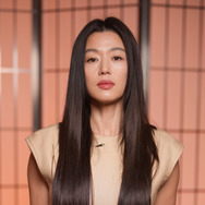 チョン・ジヒョン　Photo by Swan Gallet/WWD via Getty Images