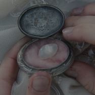 『アグリーシスター 可愛いあの娘は醜いわたし』© Mer Film / Lava Films / Zentropa Sweden / MOTOR /  Film i Väst / Mediefondet Zefyr / EC1 Łódź 2025　