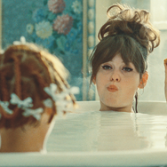 『ひなぎく 4K レストア版』©Czech audiovisual fund, source: NFA