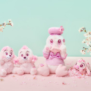 ぬいぐるみ＜チップ＞＜デール＞　各4,000円/ ぬいぐるみ＜ドナルドダック＞　4,400円/ ぬいぐるみキーチェーン＜スティッチ＞　2,800円／© Disney