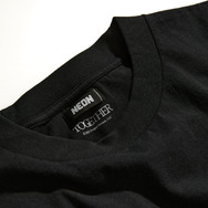 『トゥギャザー』公式グッズTOGETHER ドッキング Tシャツ© 2025 Project Foxtrot, LLC 　