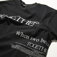 『トゥギャザー』公式グッズTOGETHER PHOTO TシャツB© 2025 Project Foxtrot, LLC 　