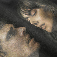 『トゥギャザー』公式グッズTOGETHER PHOTO TシャツA© 2025 Project Foxtrot, LLC