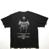 『トゥギャザー』公式グッズTOGETHER PHOTO TシャツA© 2025 Project Foxtrot, LLC