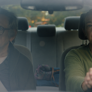 『カミング・ホーム』© 2022 Apple Slice Productions LLC All Rights Reserved.