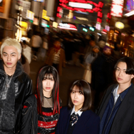 【写真・画像】藤井道人プロデュース 映画『東京逃避行』居場所を失った4人の想いと運命が交錯する一夜の逃亡サスペンス、場面写真＆予告編解禁　1枚目