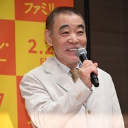 『レンタル・ファミリー』©2025 Searchlight Pictures. All Rights Reserved.　