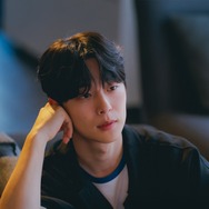 ペ・イニョク、新作『宇宙をあげる』でツンデレな魅力を炸裂！不器用な優しさに“胸キュン”