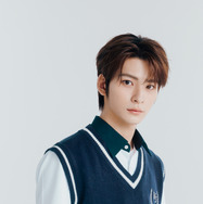 ウリン (WOOLIN): 17歳（2008.11.19生）、韓国出身、O型、ISFP (C) 2026 SM ENTERTAINMENT & eggiscoming CO., Ltd. ALL RIGHTS RESERVED.