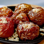 「桜・グランピングブッフェ」焼きリンゴ