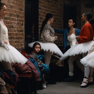 『都市の寓話 An Urban Allegory』© Ad Vitam Films / Social Animals / Arte France Cinéma / 2024