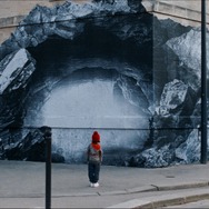 『都市の寓話 An Urban Allegory』© Ad Vitam Films / Social Animals / Arte France Cinéma / 2024