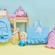 バックパック4,200円/お弁当箱 ランチクロス付き2,400円/巾着2,200円/ポシェット3,900円/レッスンバッグ3,400円/巾着(L) 2,500円© Disney