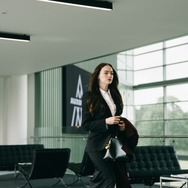 『ブゴニア』(C) 2025 FOCUS FEATURES LLC.LLC.