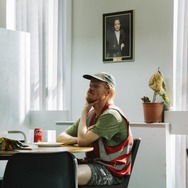 『ブゴニア』(C) 2025 FOCUS FEATURES LLC.LLC.