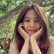 イ・ドンゴンの“元妻”チョ・ユニ、愛娘の留学スタートを見届け…マレーシアで「のんびり」【PHOTO】