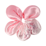 サクラ フラワーシュシュ　1,200円（税込）