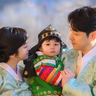 俳優シム・ヒョンタクの18歳年下日本人妻サヤさん、我が子への愛情を綴る！【PHOTO】