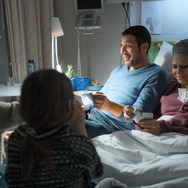 『ナースコール』© 2025 Zodiac Pictures Ltd / MMC Zodiac GmbH