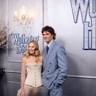 『嵐が丘』©2026 Warner Bros. Entertainment Inc. All Rights Reserved.