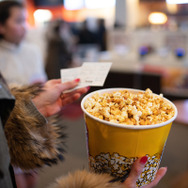 映画館のロビー（※イメージ画像）