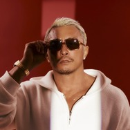 秋山成勲「シークレットフレンズ」(C) TEO corp.