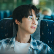 パク・ソンフン、言葉より行動で示す姿に“胸キュン”…『未婚男女の効率的な出会い方』で魅せるで直球ロマンス