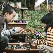 『名無し』(C)佐藤二朗 永田諒 ／ ヒーローズ　(C)2026 映画「名無し」製作委員会