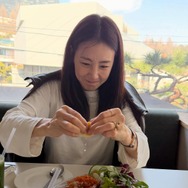 自然体の魅力がすてき！チェ・ジウの飾らない日常の一コマに“ほっこり”【PHOTO】