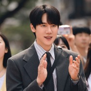 ユ・ヨンソクがIVEを踊る熱演が話題！『シン・イラン法律事務所』視聴率急上昇で“独走”へ