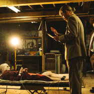 『ブゴニア』© 2025 Universal Studios. All Rights Reserved.