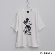 Tシャツ ￥8,250（tax in）サイズ：S/M/L　©Disney