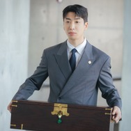 ユ・スビン／補佐官ヒョン「21世紀の大君夫人」(C) 2026. MBC. All Rights reserved.