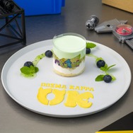 ＜OK（ウーズマ・カッパ）＞落ちこぼれケーキ　　税込1,390円「モンスターズ・インク」OH MY CAFE(C)Disney/Pixar