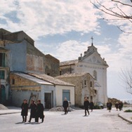 『四つのいのち』(C) 2010 VIVO FILM, ESSENTIAL FILMPRODUKTION, INVISIBILE FILM, VENTURA FILM