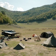 『地底への旅』(C) 2021 DOPPIO NODO DOUBLE BIND - ESSENTIAL FILMS - SOCIETE PARISIENNE DE PRODUCTION - ARTE FRANCE CINEMA