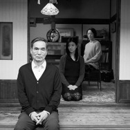 長塚京三 『敵』ⓒ1998 Yasutaka Tsutsui Shinchosha　ⓒ2023 TEKINOMIKATA