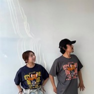 アクリルキーホルダー付　トムとジェリーTシャツ　￥2,450（税込価格 ￥2,695)