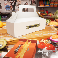 『LE SSERAFIM VR CONCERT：INVITATION』(C) HYBE JAPAN(P)&(C) SOURCE MUSIC