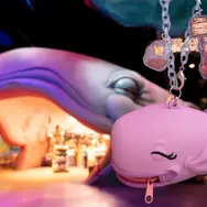 スリーピーホエール・ショップ　バッグチャーム　東京ディズニーシー25周年“スパークリング・ジュビリー”©Disney ©Disney/Pixar