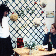 『レネットとミラベル 四つの冒険』© 1987 – LES FILMS DU LOSANGE– C.E.R. COMPAGNIE ERIC ROHMER