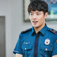 「椿の花咲く頃」Netflixにて配信中