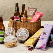 〈センタープラザ B1〉TODAY'S SPECIAL／ポテトチップス 376円、ナッツ各種 990円、箕面ビール 550円、カゴ 3,300円～
