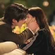 IUとビョン・ウソクがキスすれば視聴率が上昇！『21世紀の大君夫人』のここがスゴい!!